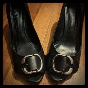 Buckled heels with an open toe